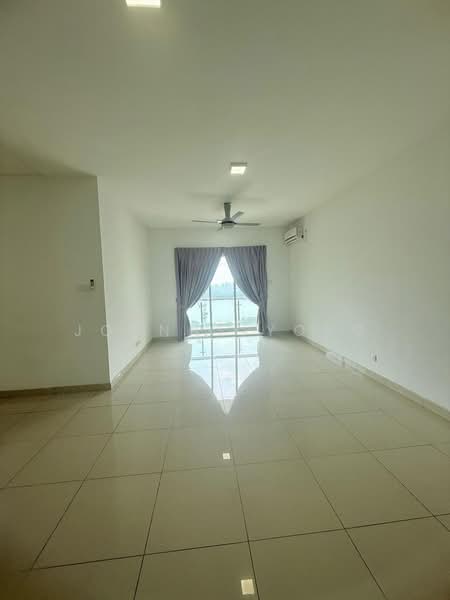 Skysuites @ Meldrum Hills untuk Untuk Dijual - RM 1,000,000, Mac 2026 - Living Room - PropertyGuru.com.my