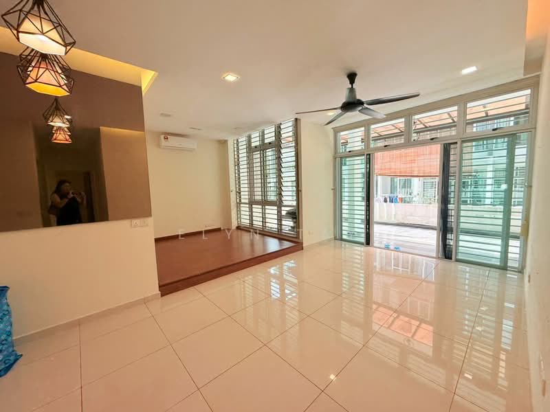 The Seed Taman Sutera Utama untuk Untuk Dijual - RM 750,000, Mac 2026 - Living Room - PropertyGuru.com.my