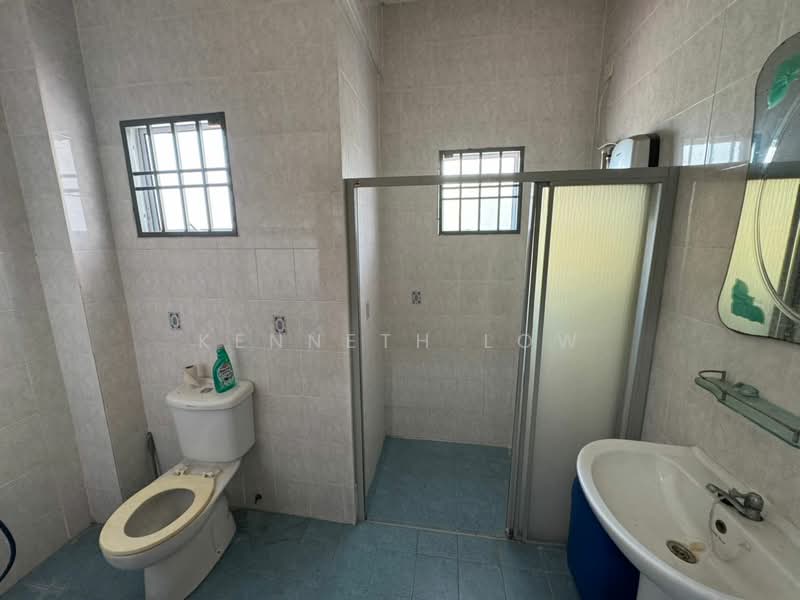 Taman Ikhlas Bandar Sungai Long untuk Untuk Dijual - RM 1,000,000, Mac 2026 - Bathroom - PropertyGuru.com.my