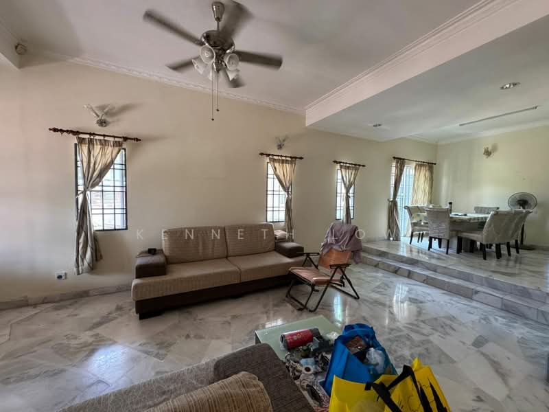 Taman Ikhlas Bandar Sungai Long untuk Untuk Dijual - RM 1,000,000, Mac 2026 - Living Room - PropertyGuru.com.my