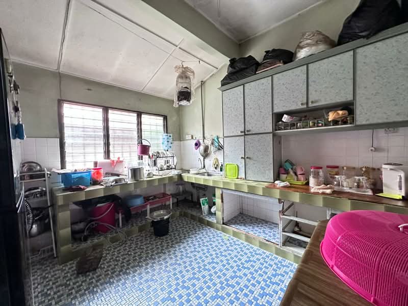 Taman Ehsan untuk Untuk Dijual - RM 460,000, Mac 2026 - Kitchen - PropertyGuru.com.my