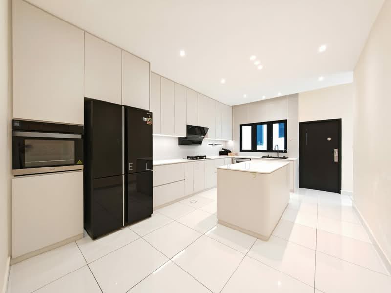 Taman Pelangi Indah untuk Untuk Dijual - RM 1,000,000, Mac 2026 - Kitchen - PropertyGuru.com.my