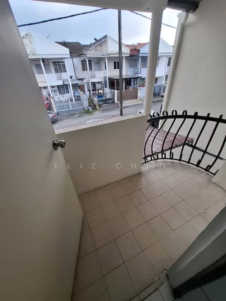 2-storey Terraced House for Rent in Taman Bukit Desa (Kepong) - Eliz Chan - Balcony - PropertyGuru.com.my