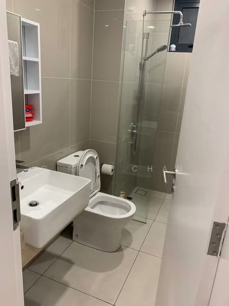 Servis Apartment untuk Disewa di Aster Green - Gin Ni Chan - Bathroom - PropertyGuru.com.my