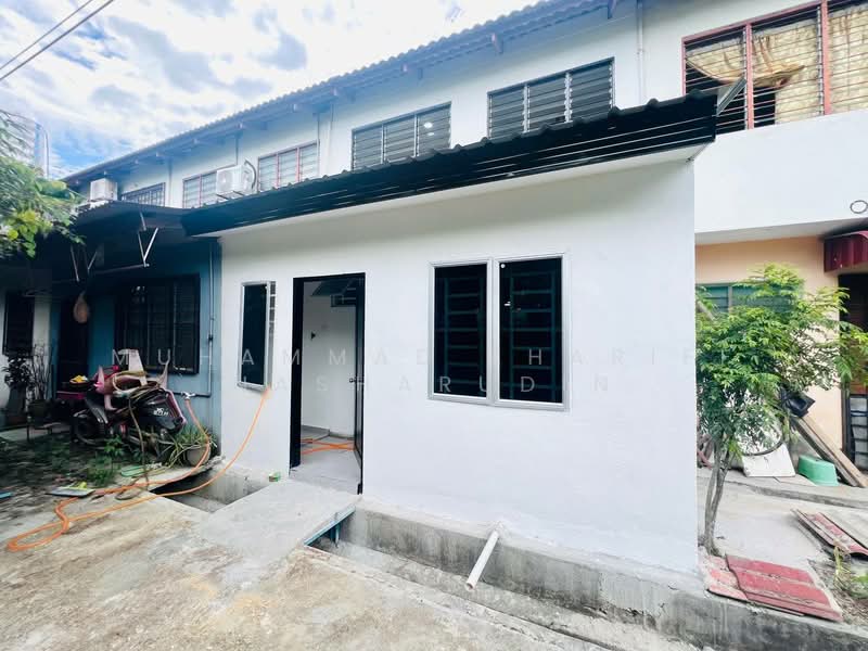 Terraced House for Sale in Kajang (Selangor) - Muhammad Zhariff Nasharudin - Exterior - PropertyGuru.com.my