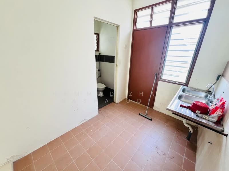 2-storey Terraced House for Sale in Bandar Baru Salak Tinggi (Sepang) - Muhammad Zhariff Nasharudin - Bathroom - PropertyGuru.com.my