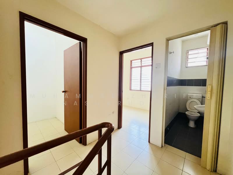 2-storey Terraced House for Sale in Bandar Baru Salak Tinggi (Sepang) - Muhammad Zhariff Nasharudin - Corridor - PropertyGuru.com.my