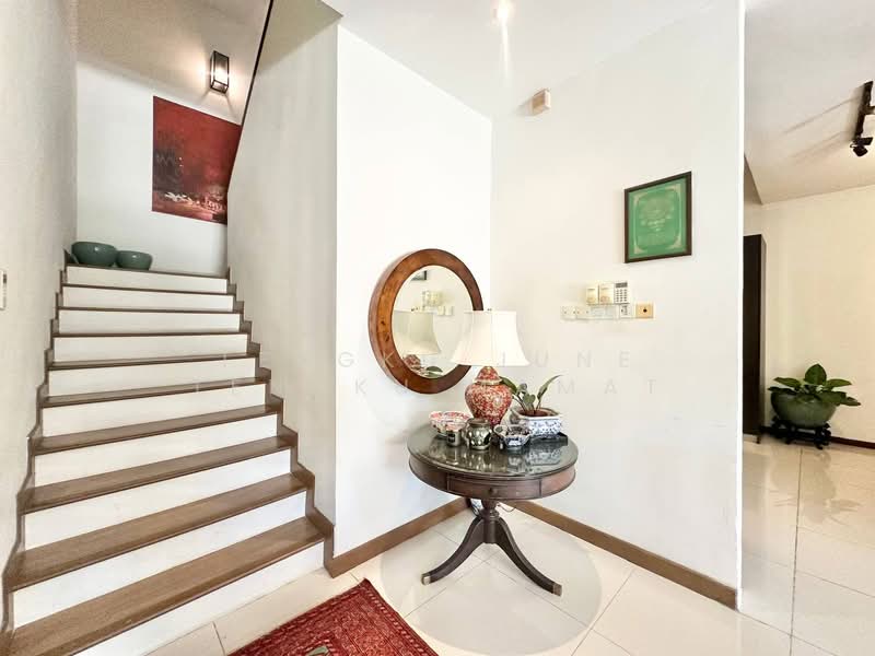 Semi-Detached House for Sale in Putrajaya (Putrajaya) - Tengku June Tengku Mamat - Entrance - PropertyGuru.com.my