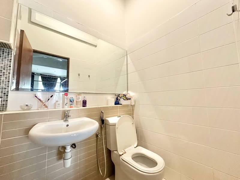 Semi-Detached House for Sale in Putrajaya (Putrajaya) - Tengku June Tengku Mamat - Bathroom - PropertyGuru.com.my