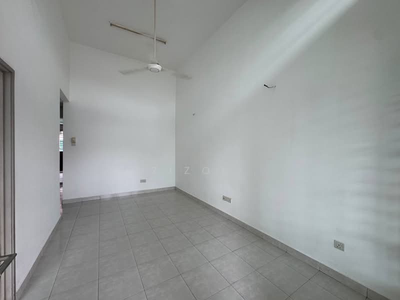 1-storey Terraced House for Sale in Bandar Bukit Raja (Klang) - Azizol . - Interior - PropertyGuru.com.my