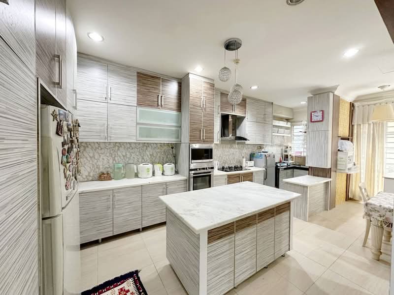 2.5-storey Terraced House for Sale in Taman Warisan Indah (Dengkil) - Ilman Nahri - Kitchen - PropertyGuru.com.my