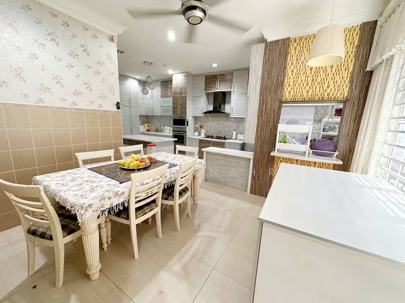 2.5-storey Terraced House for Sale in Taman Warisan Indah (Dengkil) - Ilman Nahri - Kitchen - PropertyGuru.com.my