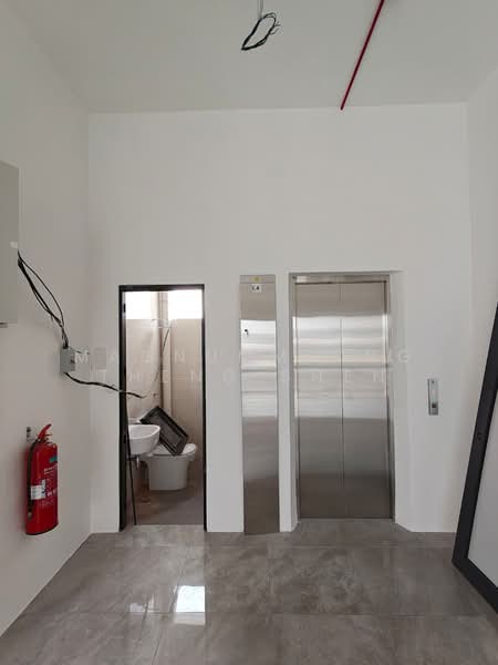 Shop / Office for Rent in Bukit Jambul (Penang) - Magnumm Ong Theng Shen - Bathroom - PropertyGuru.com.my