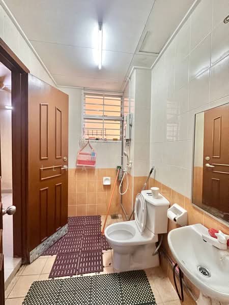 2-storey Terraced House for Sale in Putra Bestari (Subang Jaya) - Ilman Nahri - Bathroom - PropertyGuru.com.my