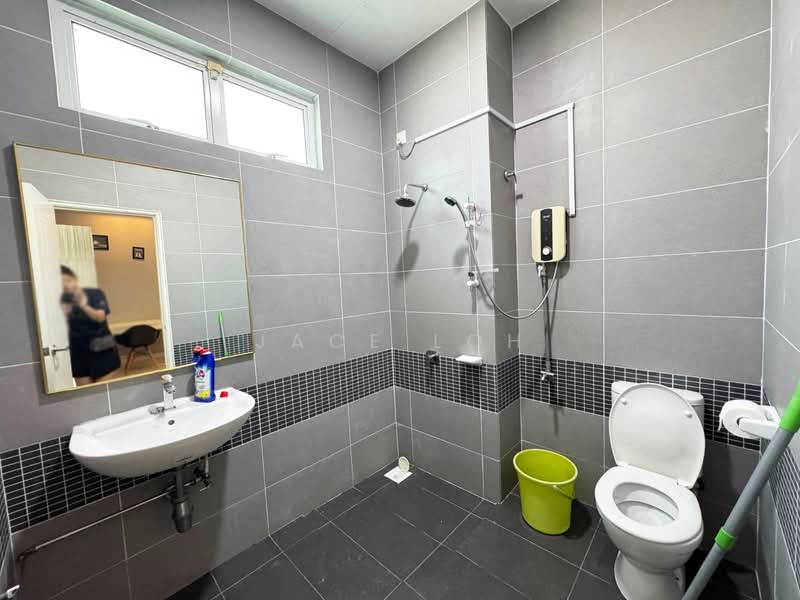 Bungalow for Rent in Senibong (Permas Jaya) - Jace Loh - Bathroom - PropertyGuru.com.my