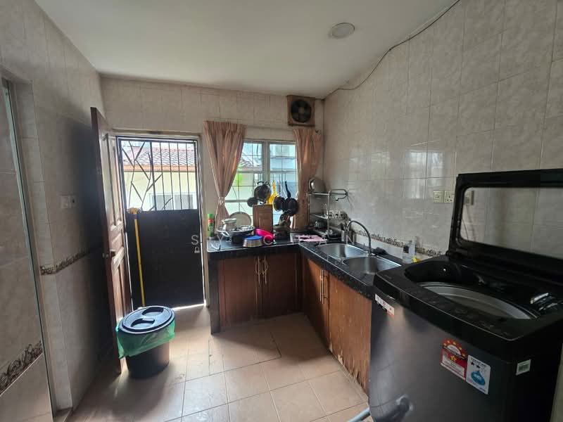 USJ 3C untuk Untuk Dijual - RM 1,000,000, Mac 2026 - Kitchen - PropertyGuru.com.my