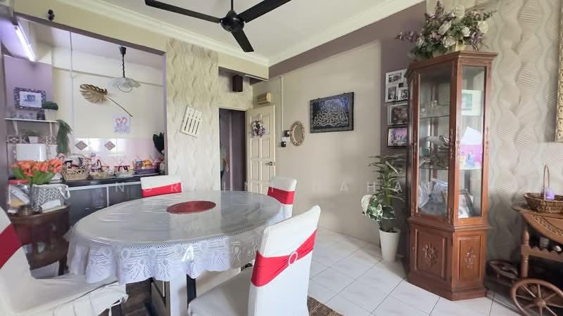 Apartment for Sale at Amazing Heights - Noraini Dahan - Dining Room - PropertyGuru.com.my