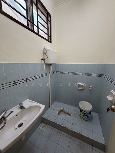 1.5-storey Terraced House for Sale in Setia Indah (Ulu Tiram) - Zack Chow - Bathroom - PropertyGuru.com.my