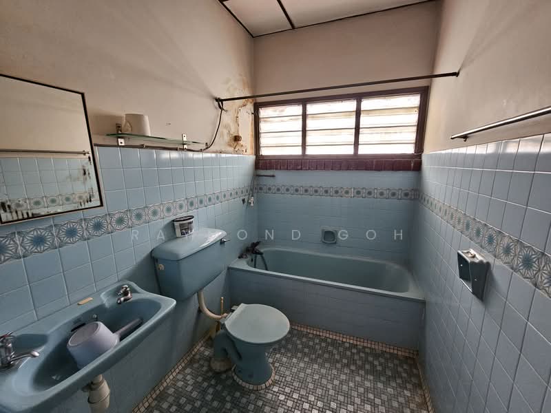 Bungalow for Sale in Bukit Damansara (Damansara Heights) - Raymond Goh - Bathroom - PropertyGuru.com.my