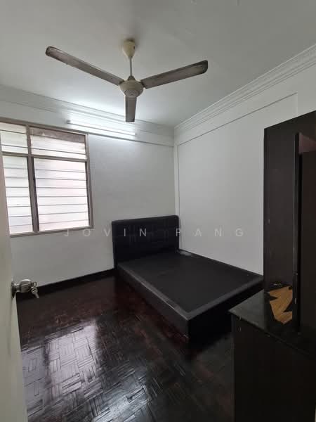 Rumah Flat untuk Disewa di Taman Jubilee Phase 1 - Jovin Pang - Bedroom - PropertyGuru.com.my