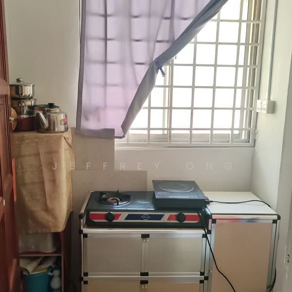 Rumah Flat untuk Dijual di Taman Flora Heights - Jeffrey Ong - Kitchen - PropertyGuru.com.my