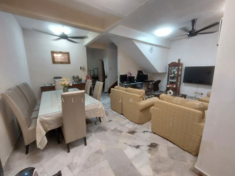 2-storey Terraced House for Sale in Bandar Tun Hussein Onn (Cheras) - Allie Jamal - Living Room - PropertyGuru.com.my