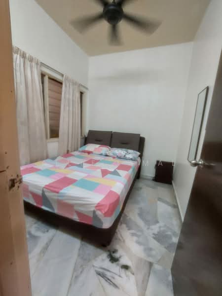 2-storey Terraced House for Sale in Bandar Tun Hussein Onn (Cheras) - Allie Jamal - Bedroom - PropertyGuru.com.my