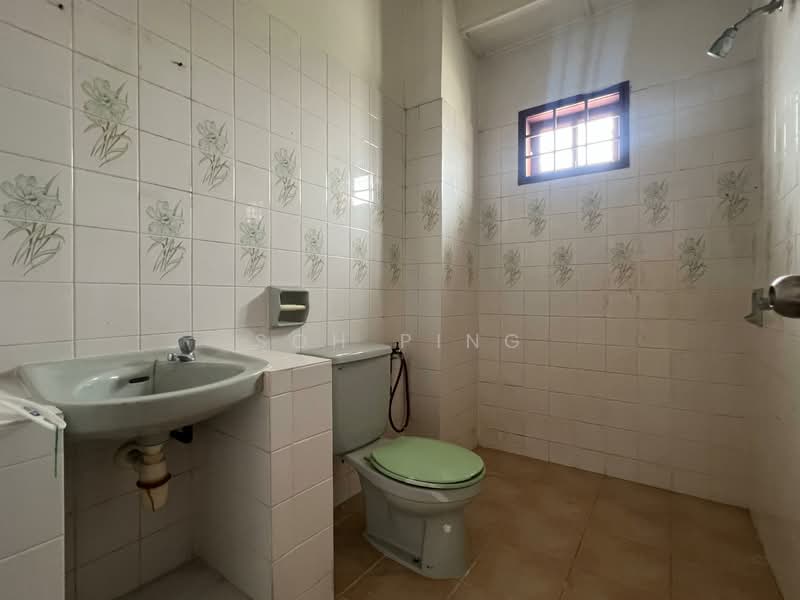 Usj 9 untuk Untuk Dijual - RM 850,000, Mac 2026 - Bathroom - PropertyGuru.com.my