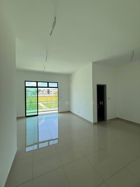 2-storey Terraced House for Sale in Bukit Indah (Iskandar Puteri (Nusajaya)) - YUYIN POH - Living Room - PropertyGuru.com.my