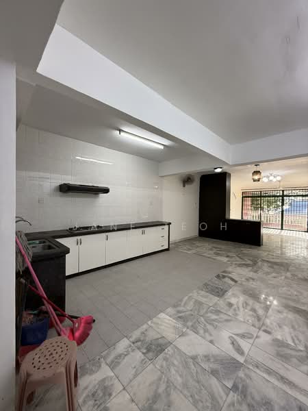 Apartment for Sale at Pangsapuri Sri Molek - Jane Teoh - Kitchen - PropertyGuru.com.my