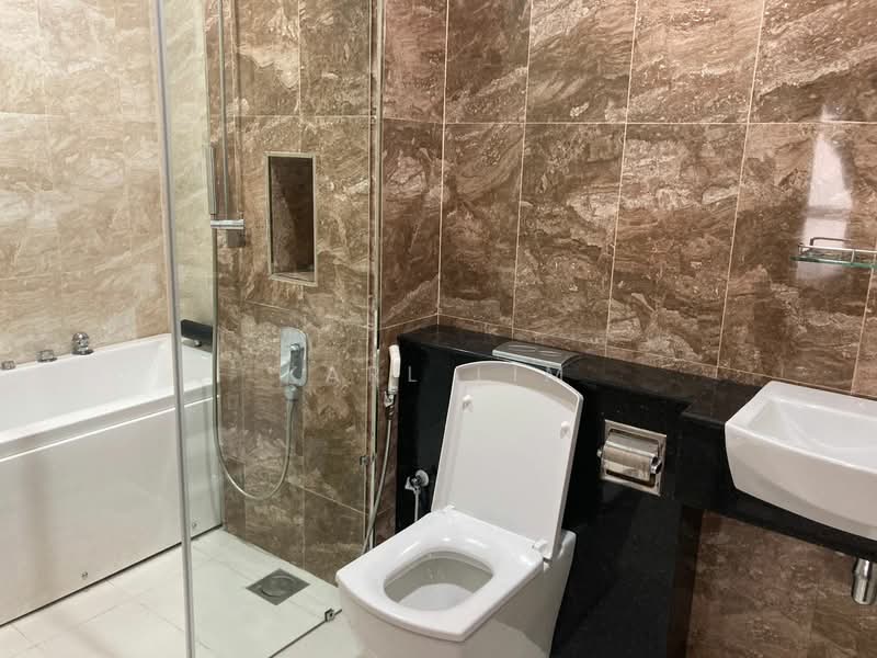 Service Residence for Rent at Paragon Suites @ CIQ - Karl Lim - Bathroom - PropertyGuru.com.my