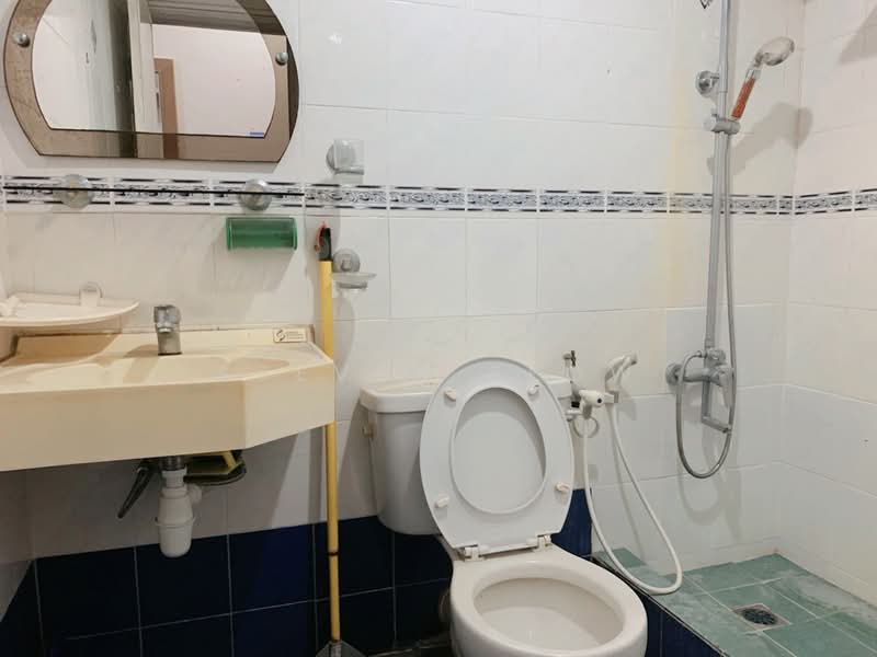 Condominium for Sale at E-Park Condominium - Steven Seow - Bathroom - PropertyGuru.com.my