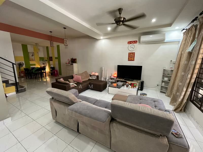 2-storey Terraced House for Sale in Perling (Johor) - Sam Tee - Living Room - PropertyGuru.com.my