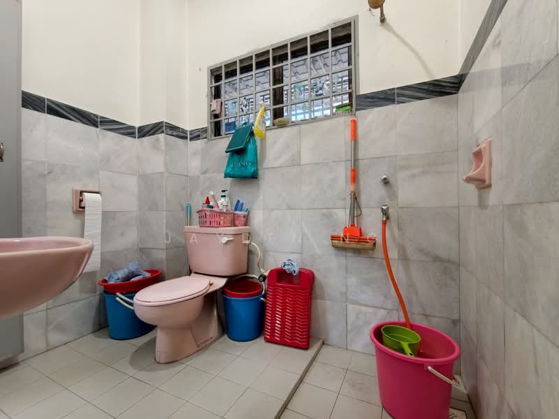 2-storey Terraced House for Sale in Taman Sri Putri (Skudai) - Jayden Ng - Bathroom - PropertyGuru.com.my
