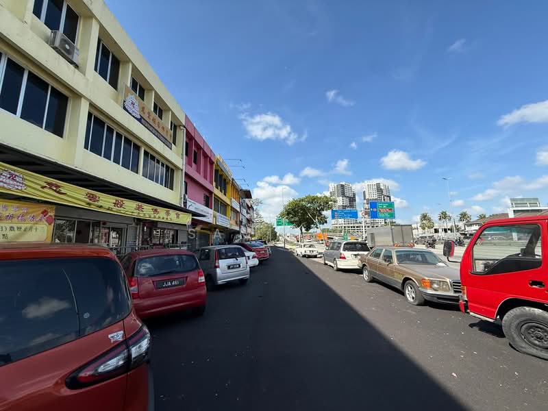 Shop / Office for Sale in Perling (Johor) - Sam Tee - Exterior - PropertyGuru.com.my