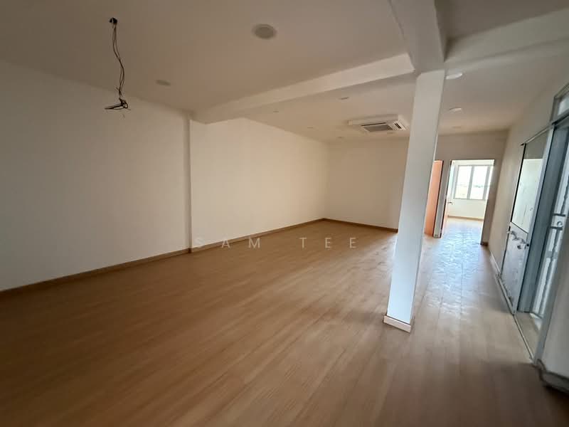 Shop / Office for Sale in Perling (Johor) - Sam Tee - Interior - PropertyGuru.com.my