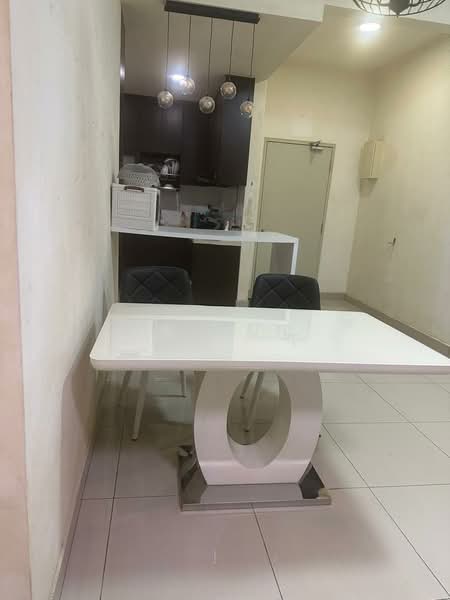 Skyvilla @ D'Island untuk Untuk Disewa - RM 2,000 /bulan, Mac 2026 - Kitchen - PropertyGuru.com.my