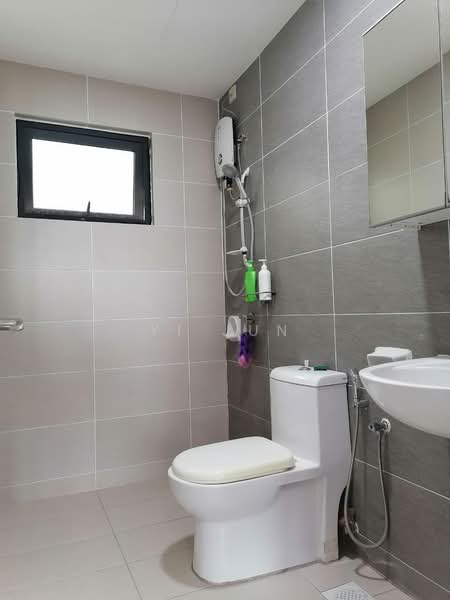 Skyvilla @ D'Island untuk Untuk Disewa - RM 1,800 /bulan, Mac 2026 - Bathroom - PropertyGuru.com.my