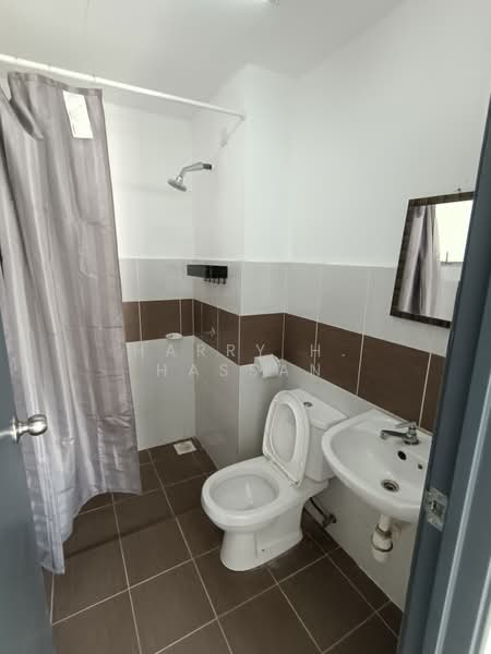Residensi Hijauan Lumayan untuk Untuk Disewa - RM 1,499 /bulan, Mac 2026 - Bathroom - PropertyGuru.com.my