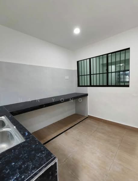2-storey Terraced House for Sale in Taman Skudai Baru (Skudai) - Han Yong Ang - Kitchen - PropertyGuru.com.my
