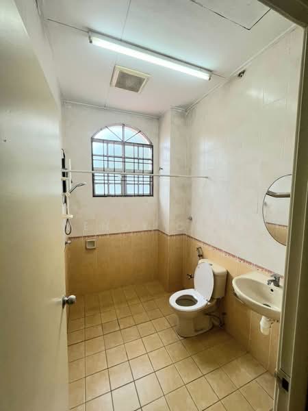Bandar Puteri Puchong untuk Untuk Disewa - RM 2,400 /bulan, Mac 2026 - Bathroom - PropertyGuru.com.my