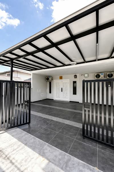 Taman Johor Jaya Double Storey Semi D untuk Untuk Disewa - RM 2,700 /bulan, Apr 2026 - Exterior - PropertyGuru.com.my