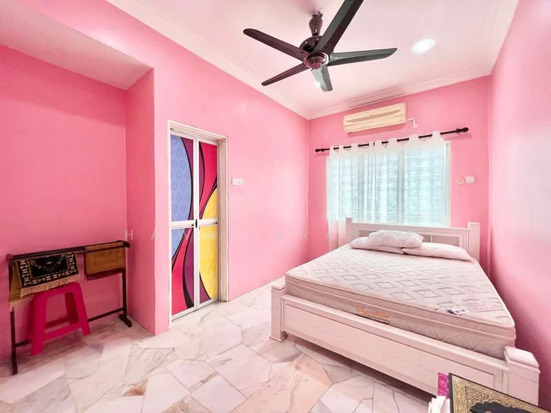 Taman Rakan Sungai Long Kajang untuk Untuk Dijual - RM 540,000, Mac 2026 - Bedroom - PropertyGuru.com.my