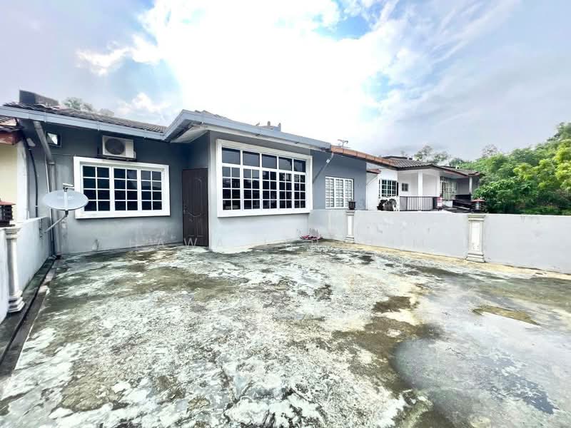 Taman Rakan Sungai Long Kajang untuk Untuk Dijual - RM 540,000, Mac 2026 - Exterior - PropertyGuru.com.my