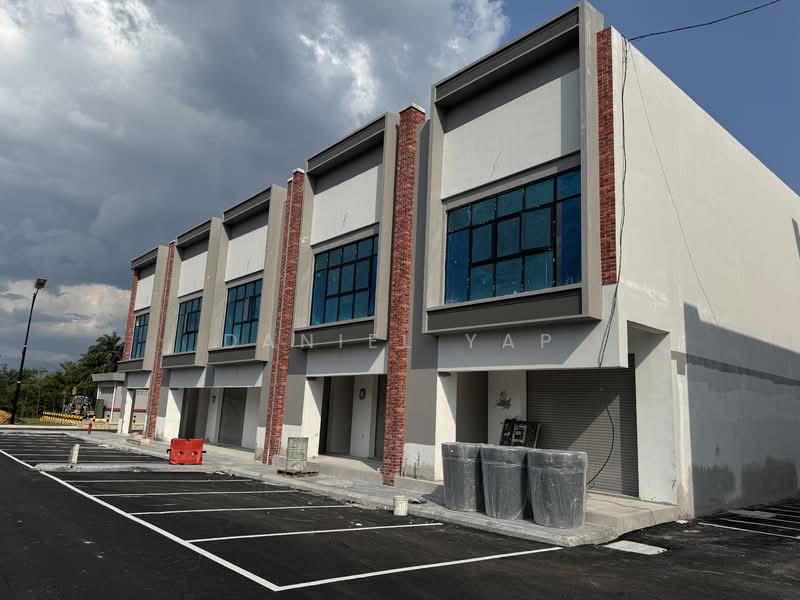 Shop for Rent in Bandar Gamuda Gardens (Rawang) - Daniel Yap - Exterior - PropertyGuru.com.my