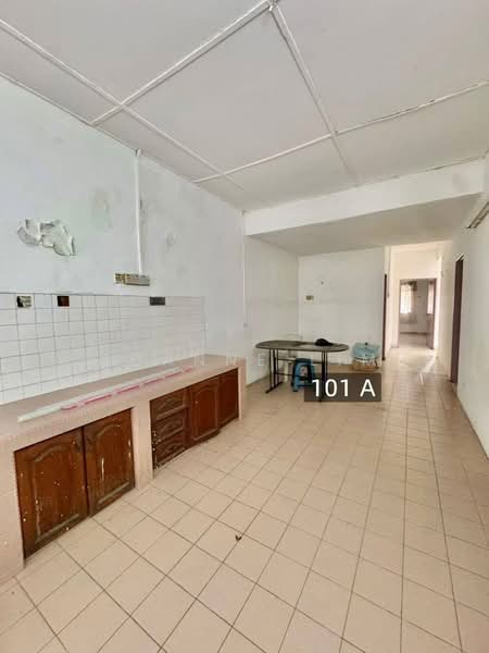 Taman Sentosa Klang Single Storey HOuse 4r2b 20x70 For Sale Rm360k untuk Untuk Dijual - RM 360,000, Mac 2026 - Kitchen - PropertyGuru.com.my