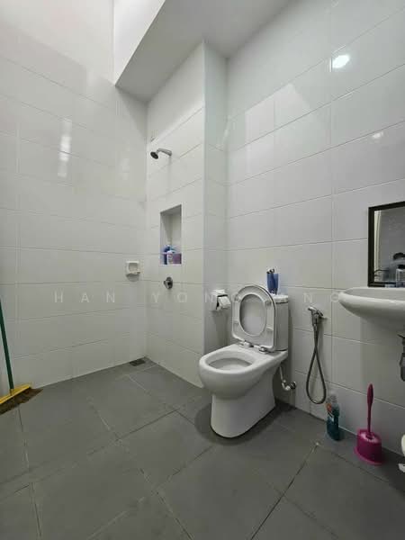 2-storey Terraced House for Sale in Taman Ekoflora (Johor Bahru) - Han Yong Ang - Bathroom - PropertyGuru.com.my