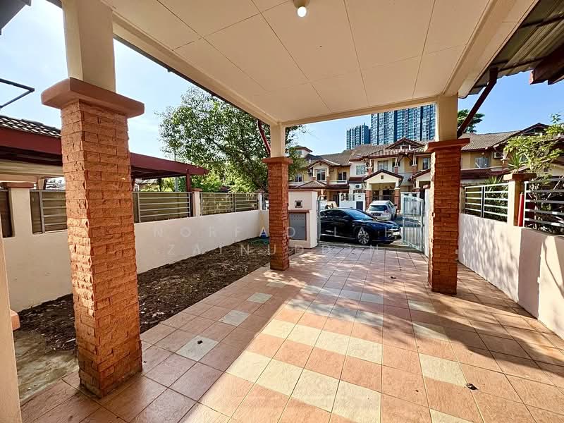 U16, Taman Bukit Subang untuk Untuk Dijual - RM 580,000, Mac 2026 - Exterior - PropertyGuru.com.my