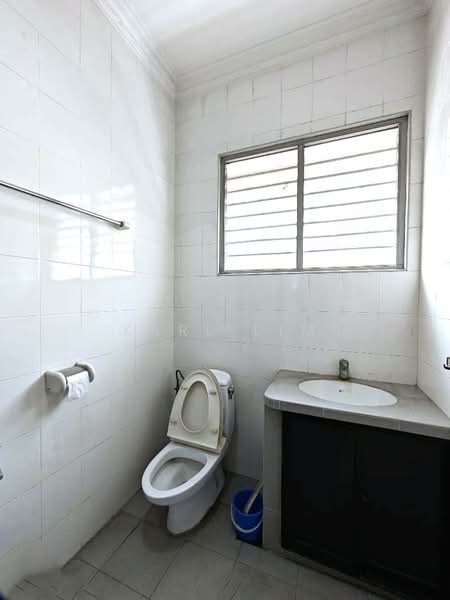 Taman Pelangi untuk Untuk Dijual - RM 1,300,000, Mac 2026 - Bathroom - PropertyGuru.com.my