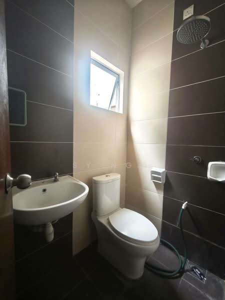 Cluster House for Sale in Taman Nusantara Prima (Gelang Patah) - SY Ngo - Bathroom - PropertyGuru.com.my